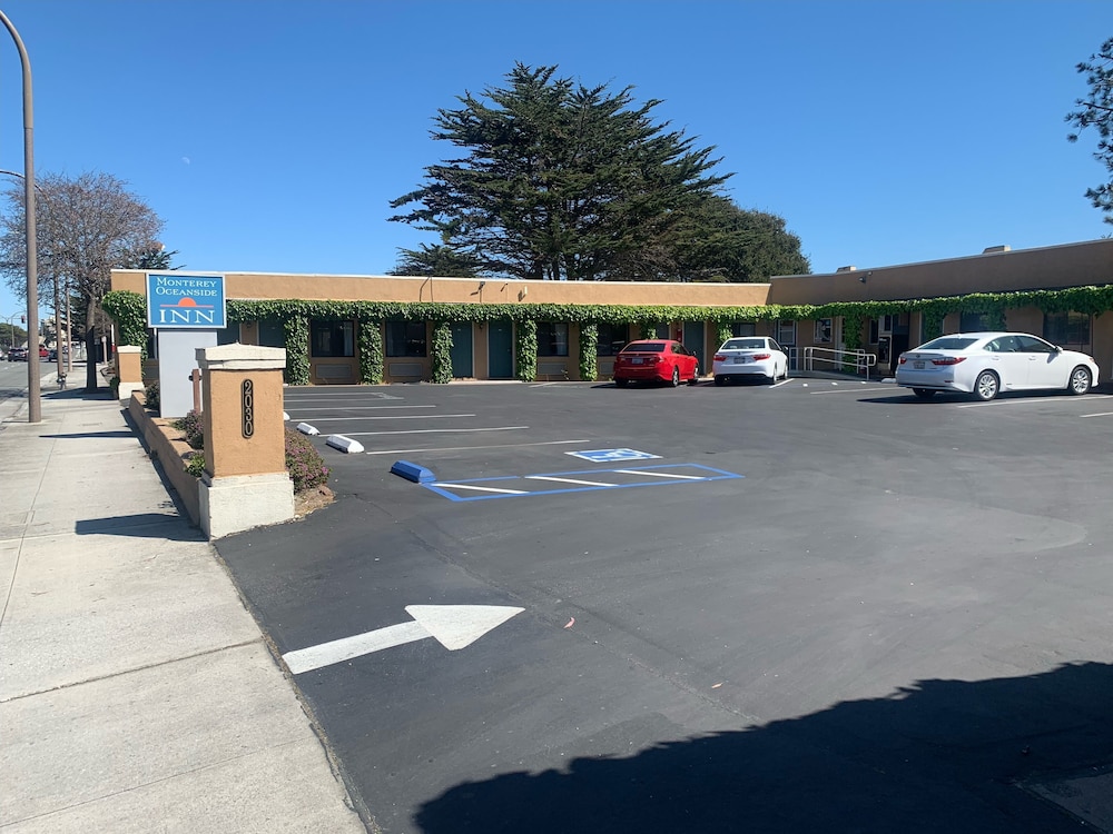 Monterey Oceanside Inn 3/43
