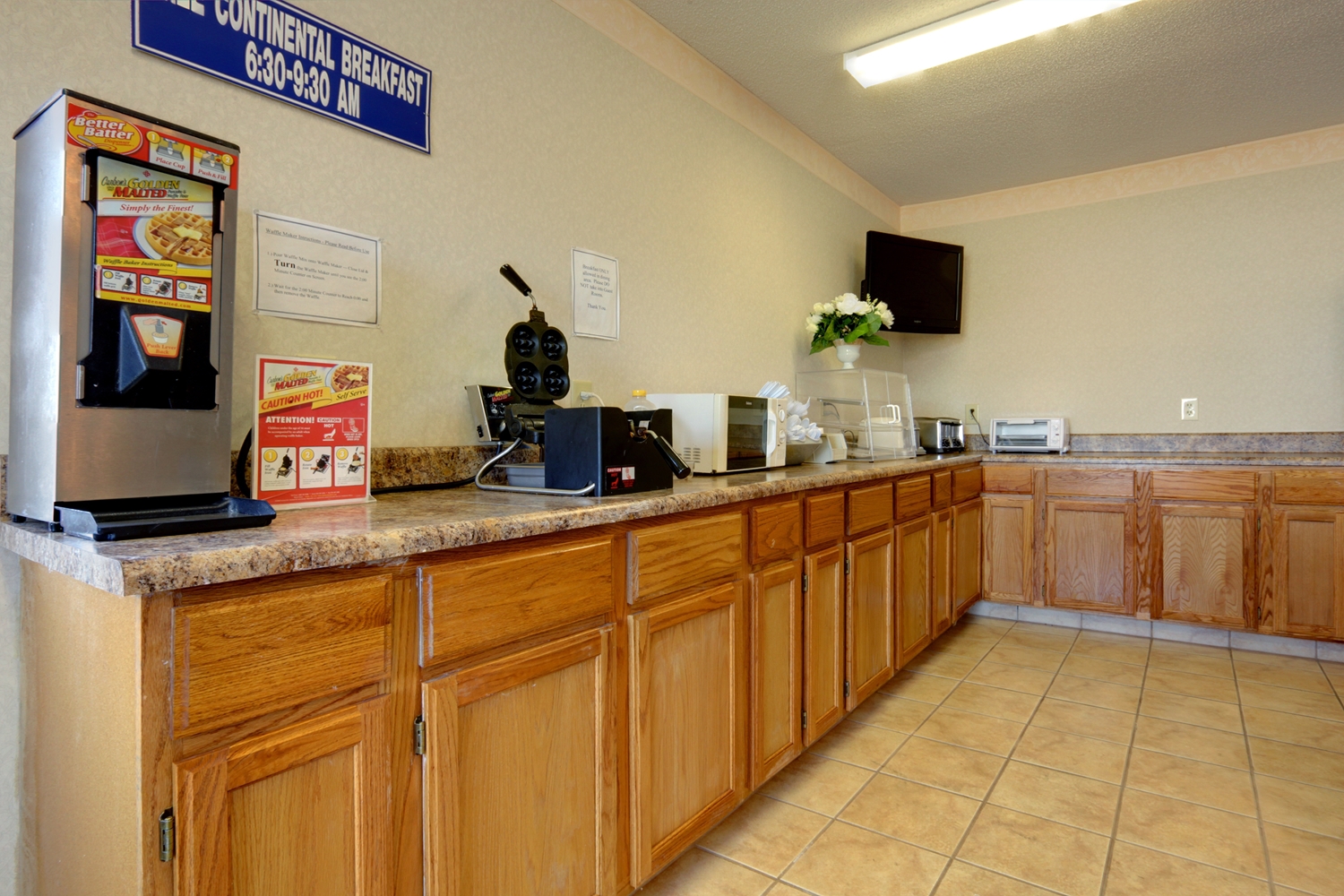 Americas Best Value Inn & Suites Macon at Eisenhower Pkwy 4/9