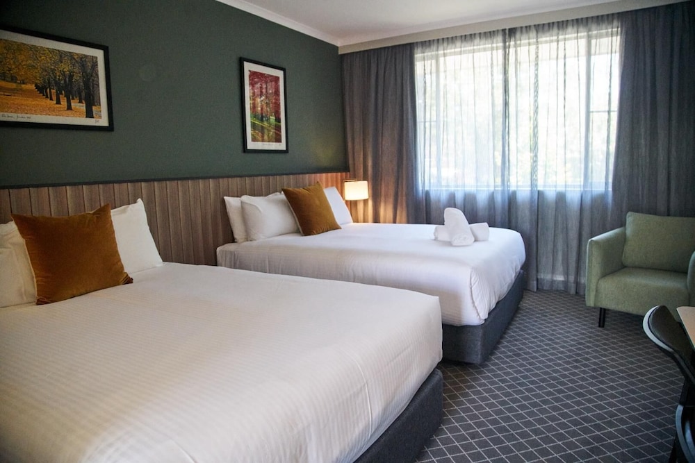 COUNTRY COMFORT ARMIDALE 26/63
