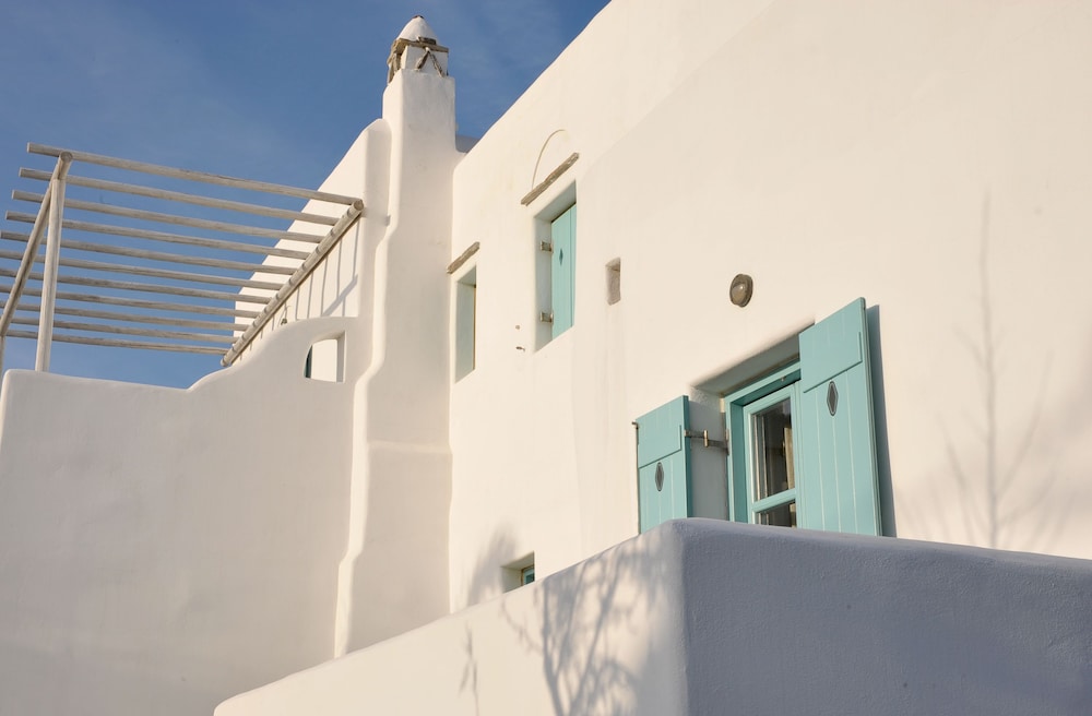 Medusa Beach Resort And Suites in Plaka (South Aegean)