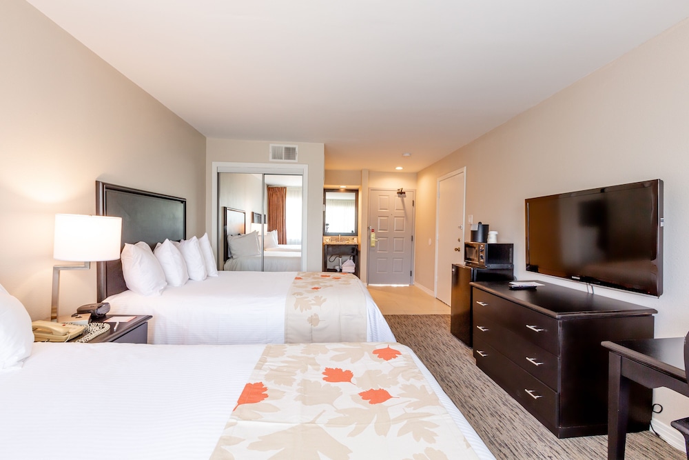 Craigshire Suites - Arlington 7/34