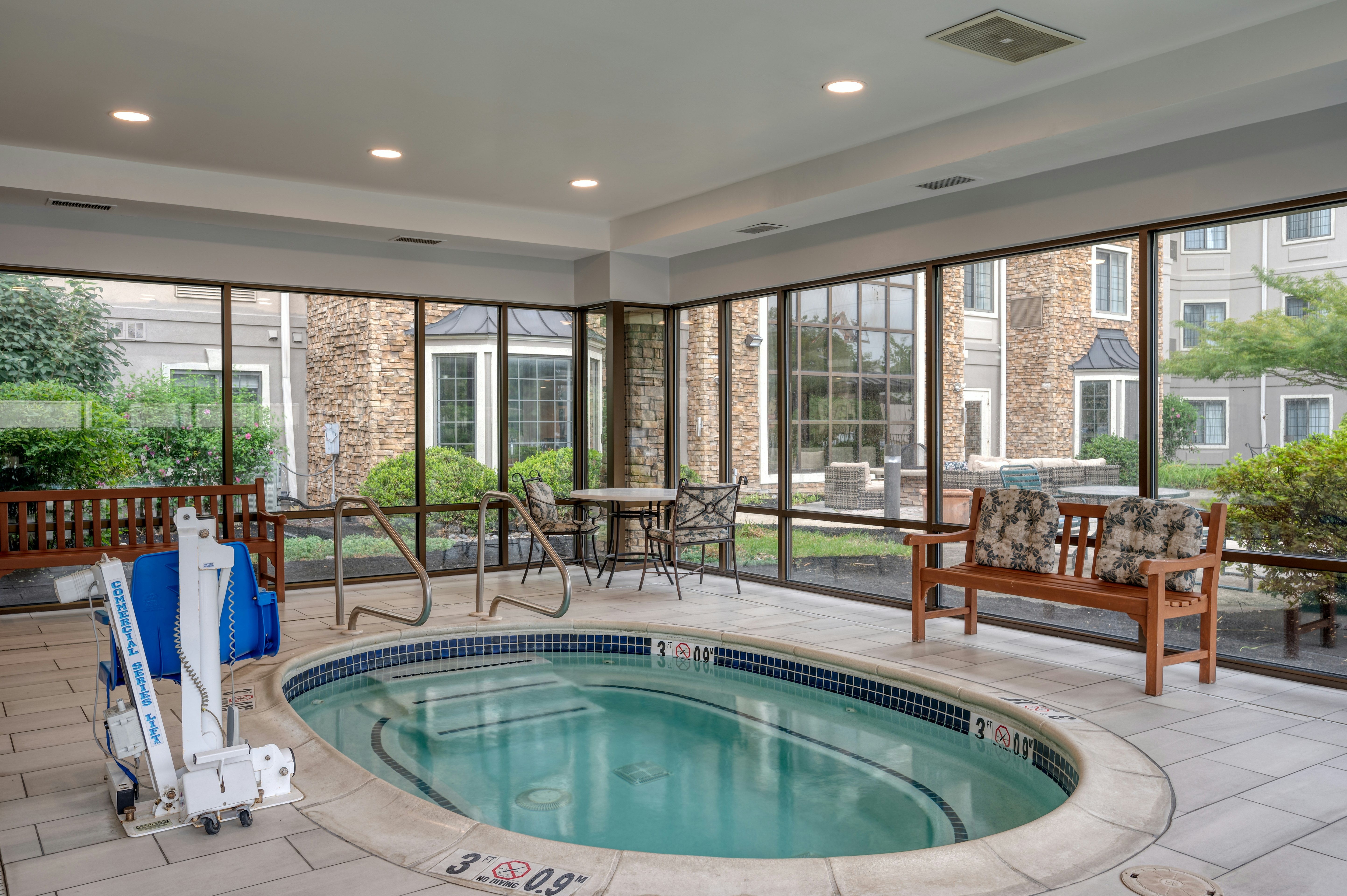 Staybridge Allentown Bethlehem Airport Suites 24/69
