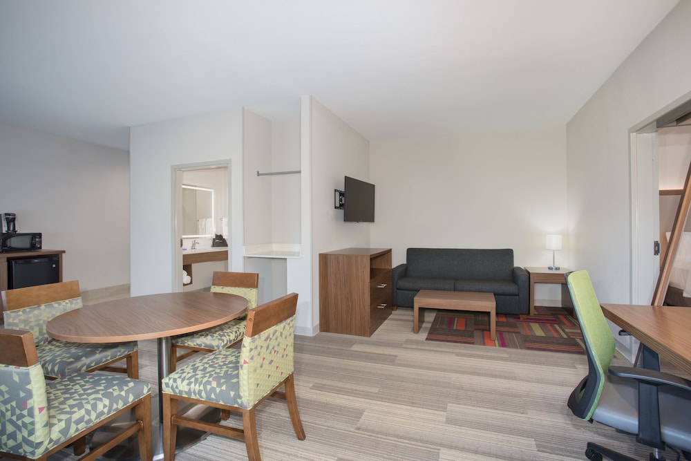 Holiday Inn Express Slidell 43/73