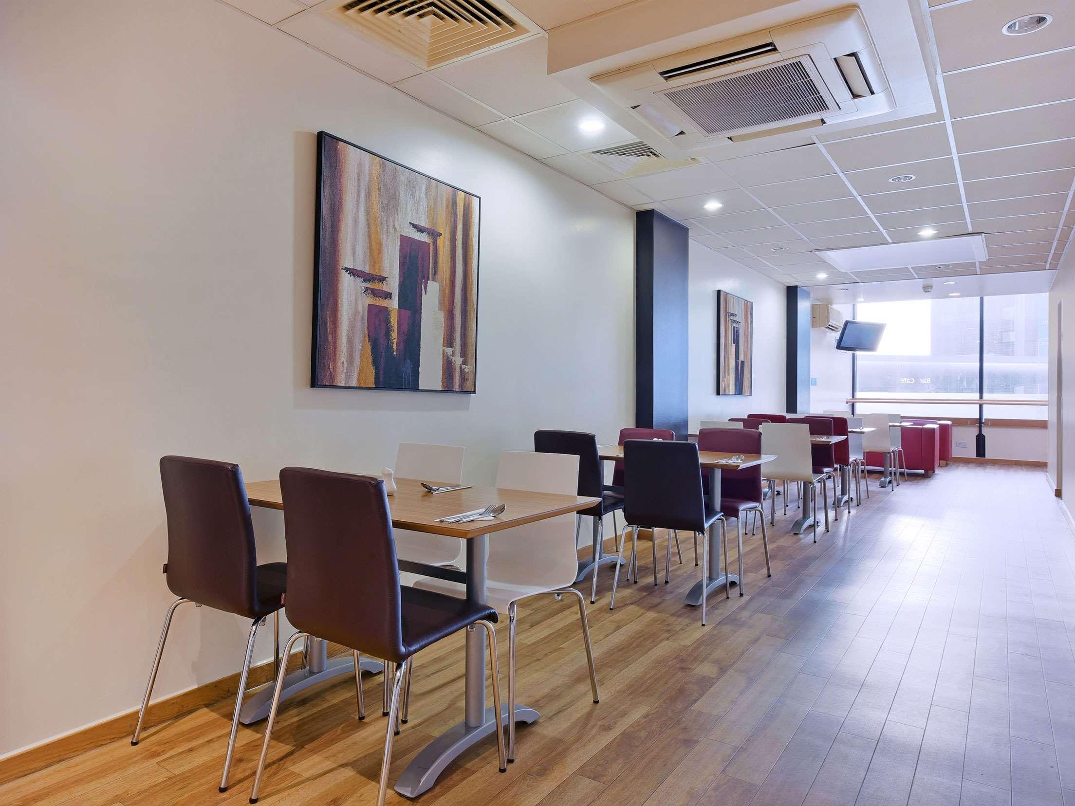 Travelodge London Feltham 26/29