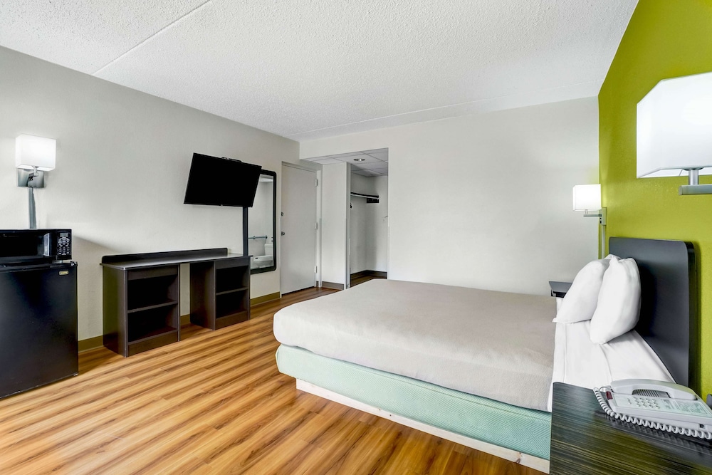 Motel6 Lawrenceville, NJ 19/40