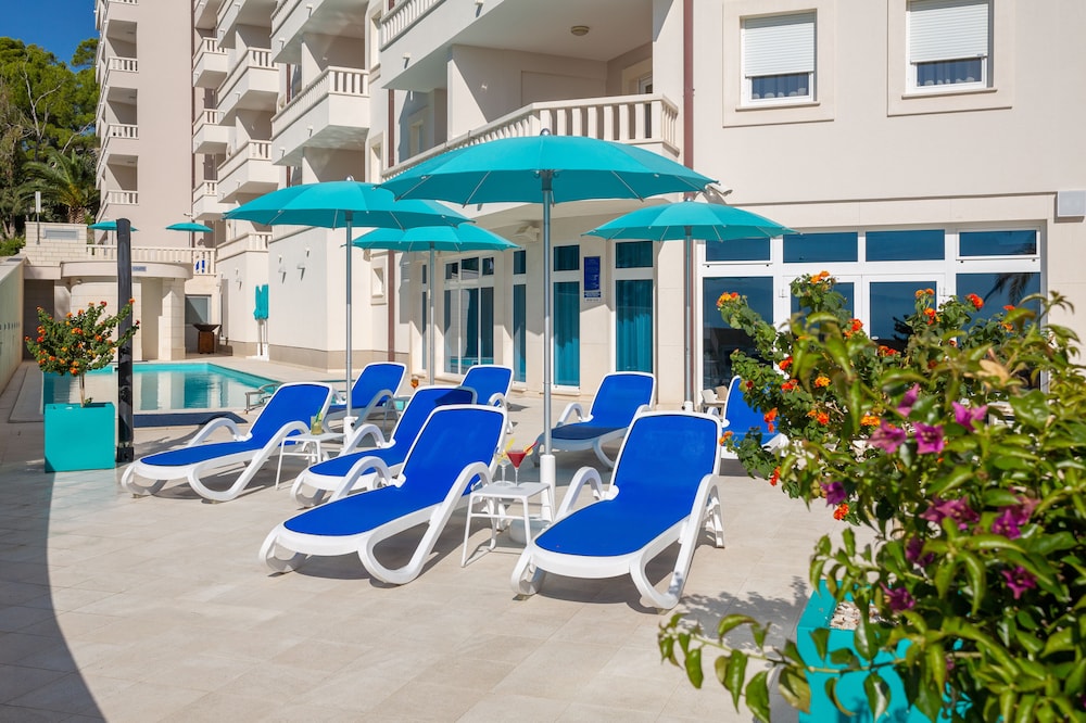 APARTHOTEL TAMARIS 65/74