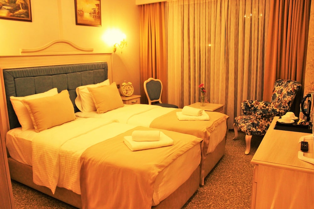 Vendome Hotel 9/46