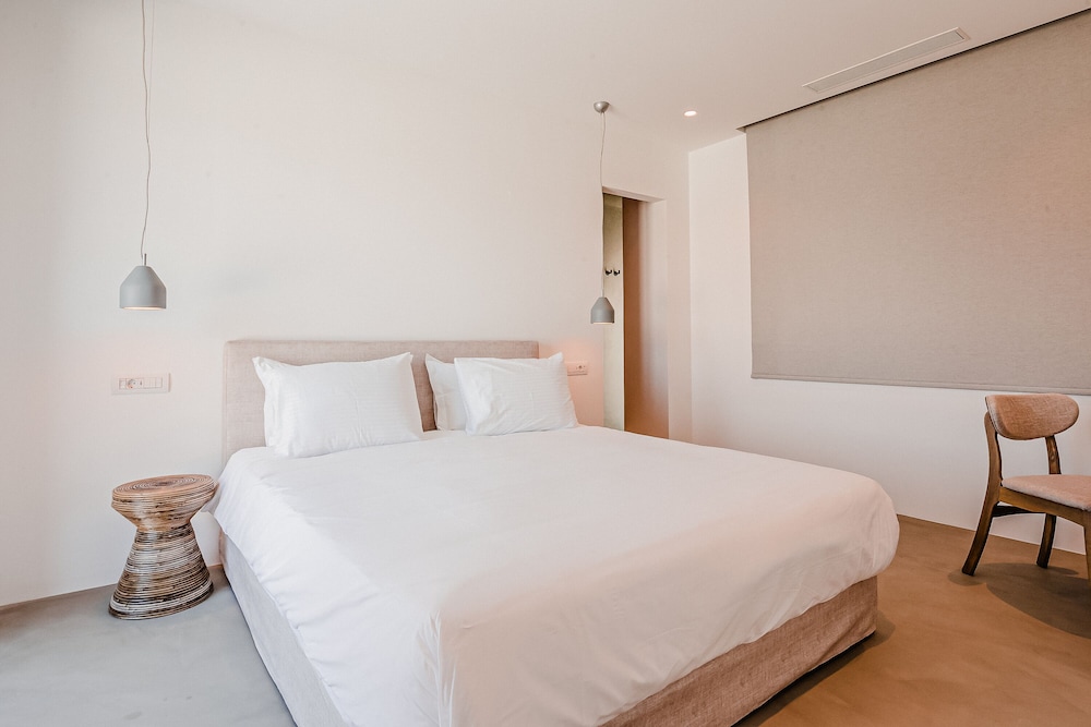Amarelo Villas Mykonos 11/59