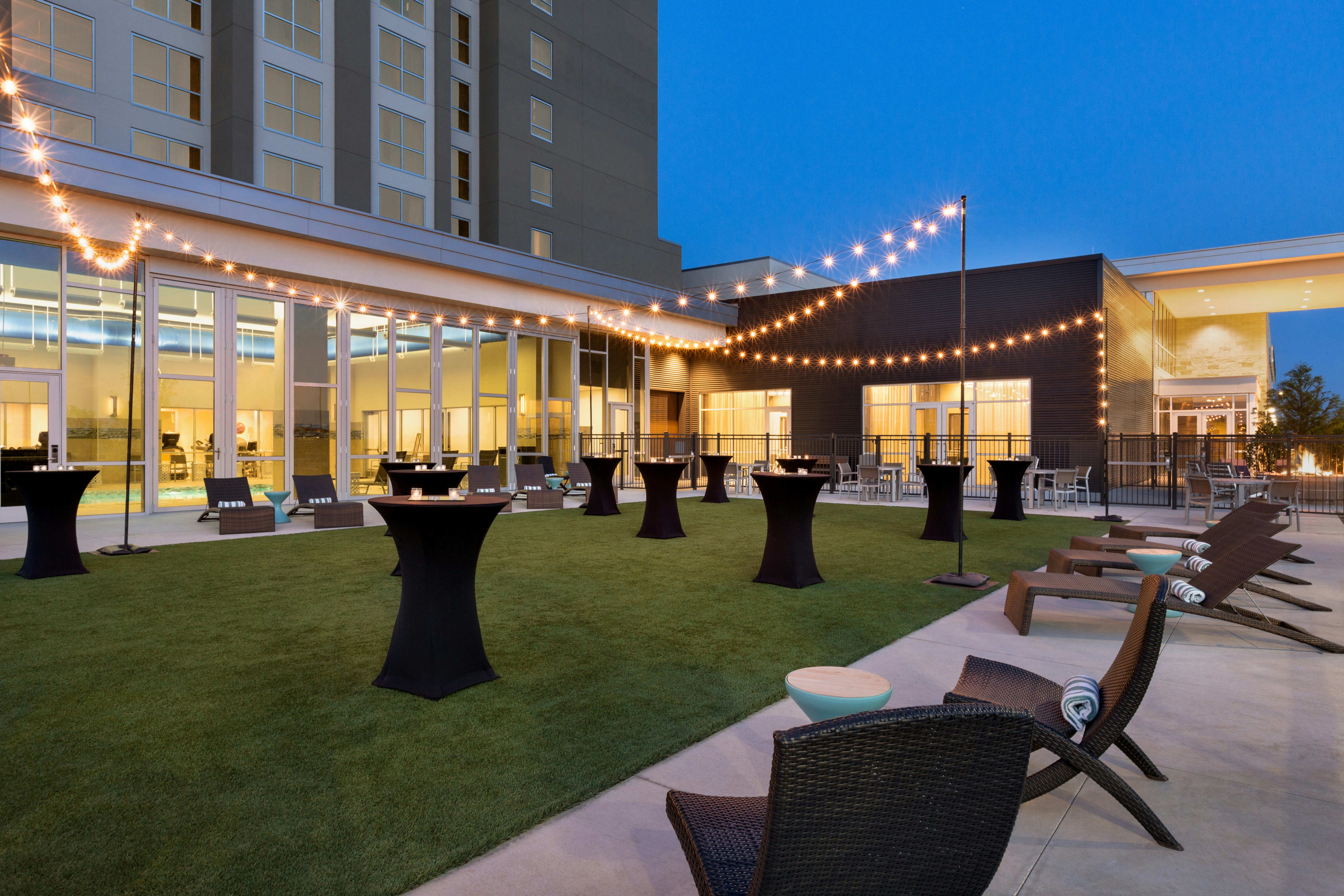 Embassy Suites By Hilton Denton Convention Center 56/58
