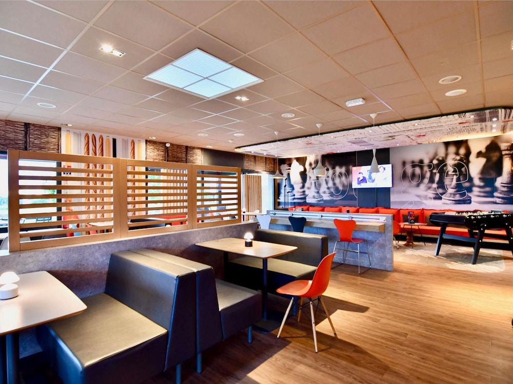 Ibis Les Herbiers 55/67