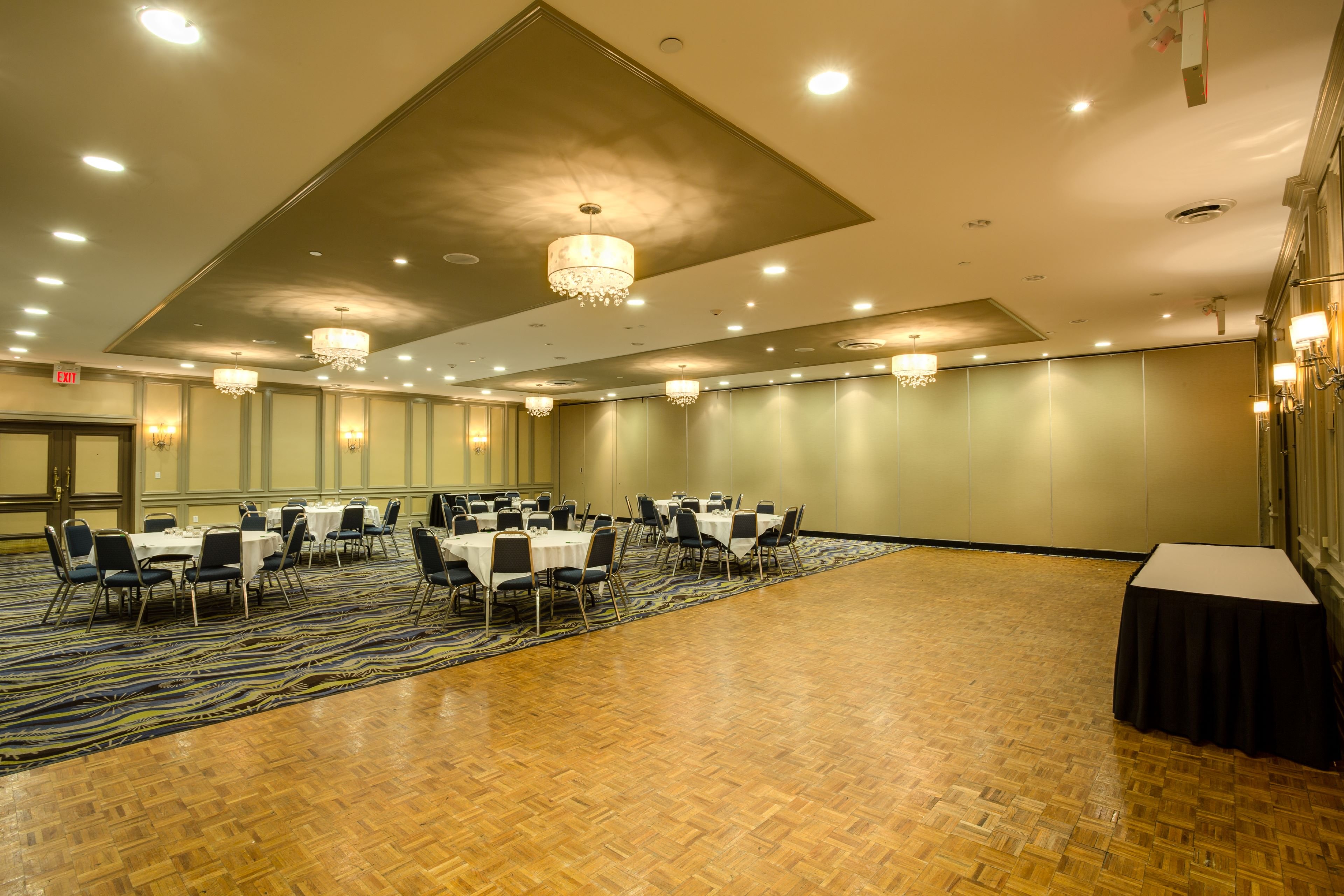 HOLIDAY INN SUDBURY 22/58