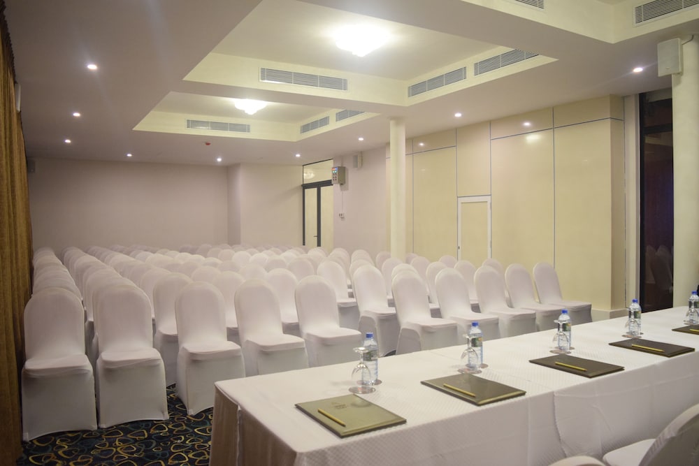 Anarva Mount Lavinia 29/38