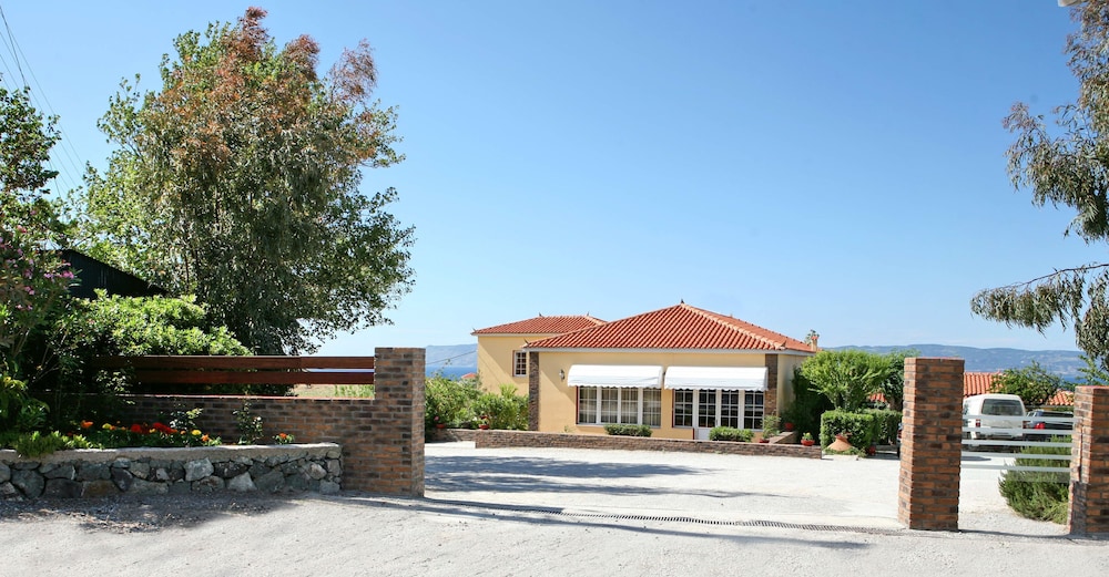 Belvedere Lesvos Aeolis Hotel 38/39