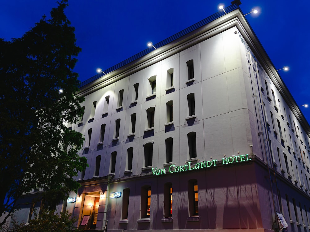 Van Cortlandt Hotel 5/48