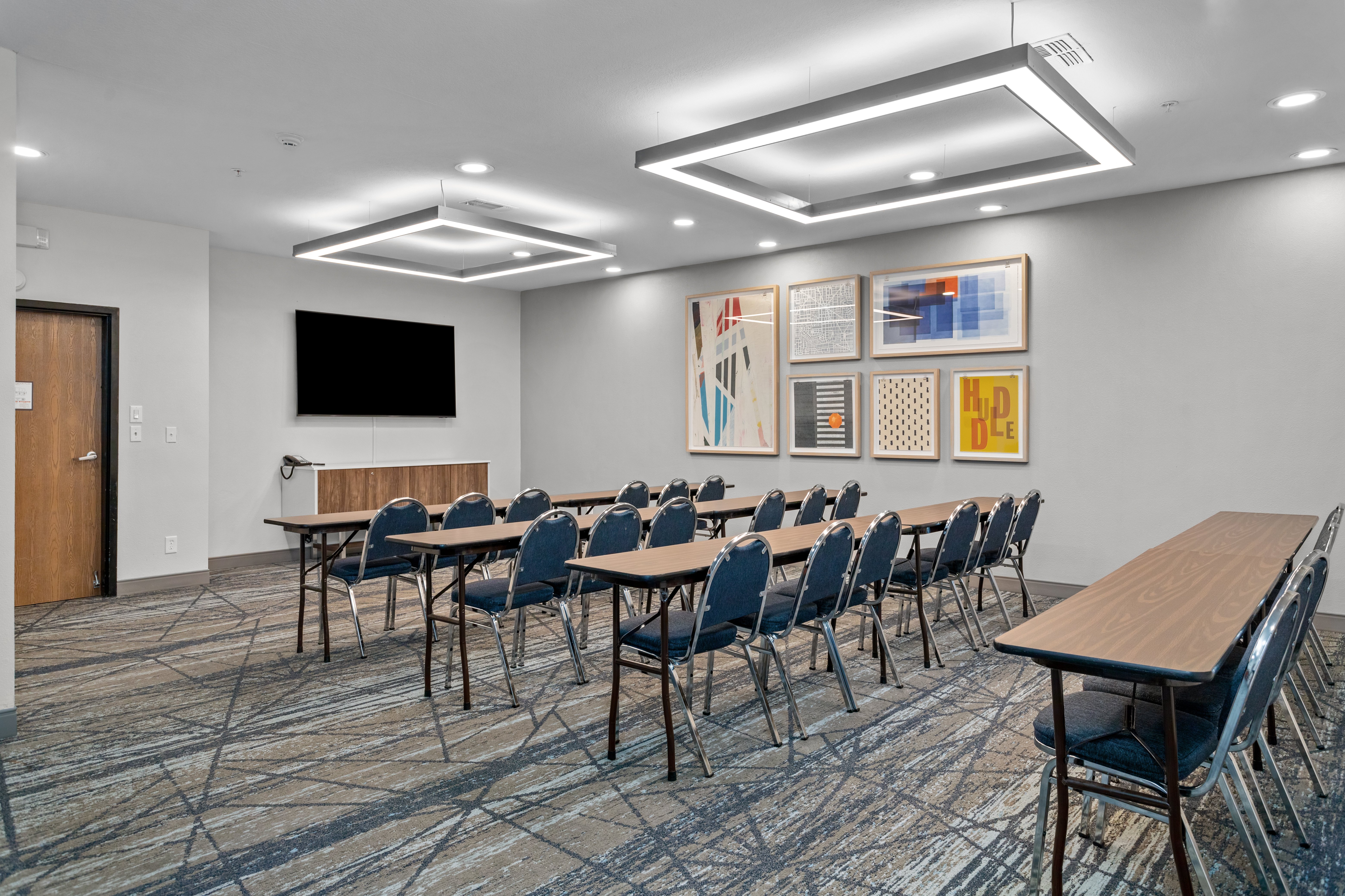 Holiday Inn Express Crockett 61/67
