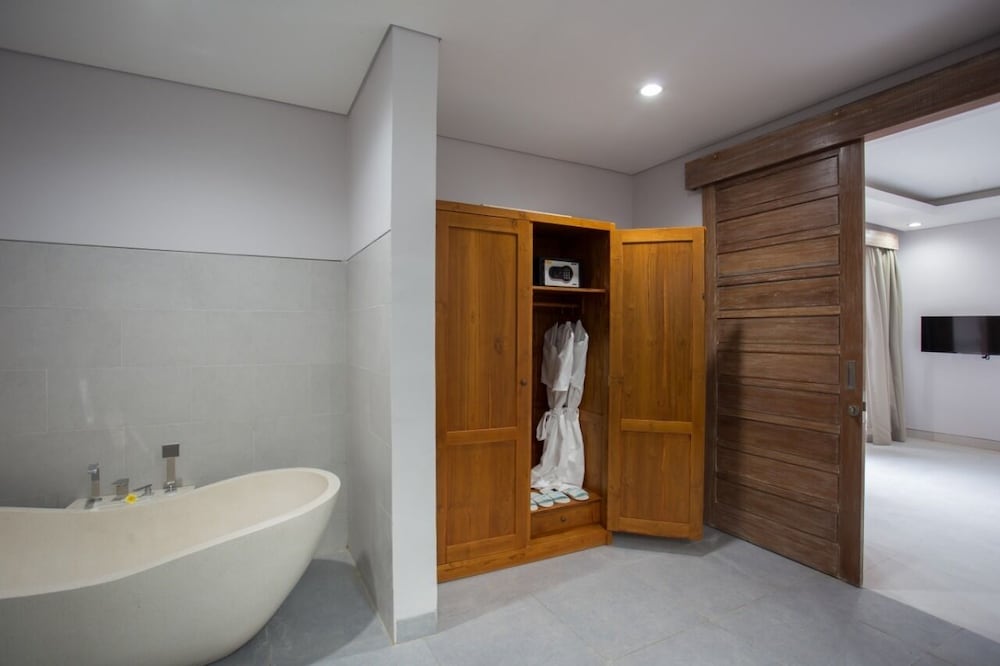 The Awandari Villas Seminyak 58/58