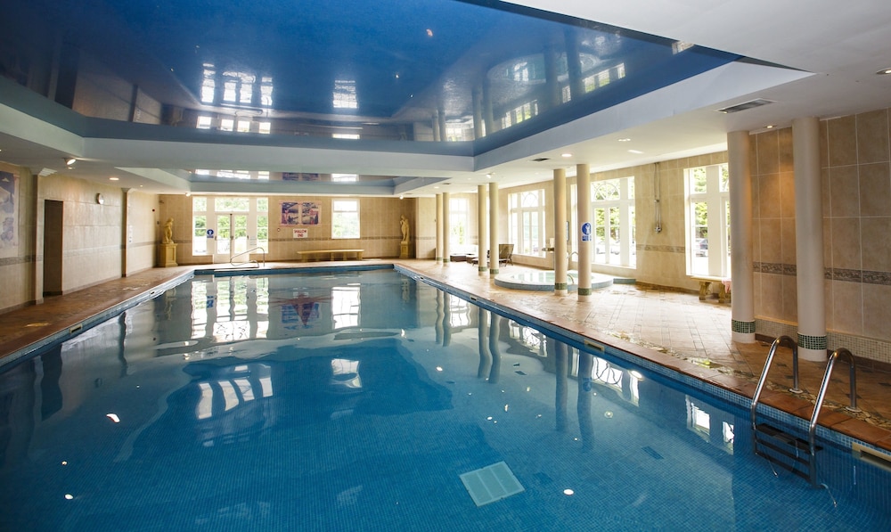 Shaw Hill Golf Resort & Spa Hotel 25/50