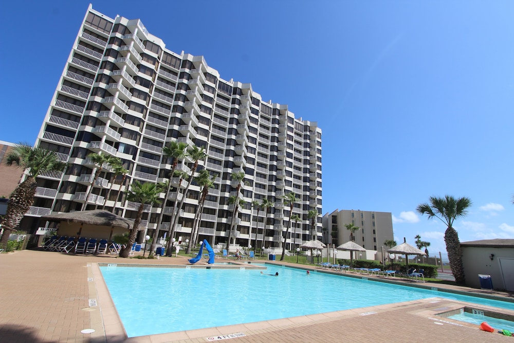 Royale Beach and Tennis Club, a VRI resort 2/49