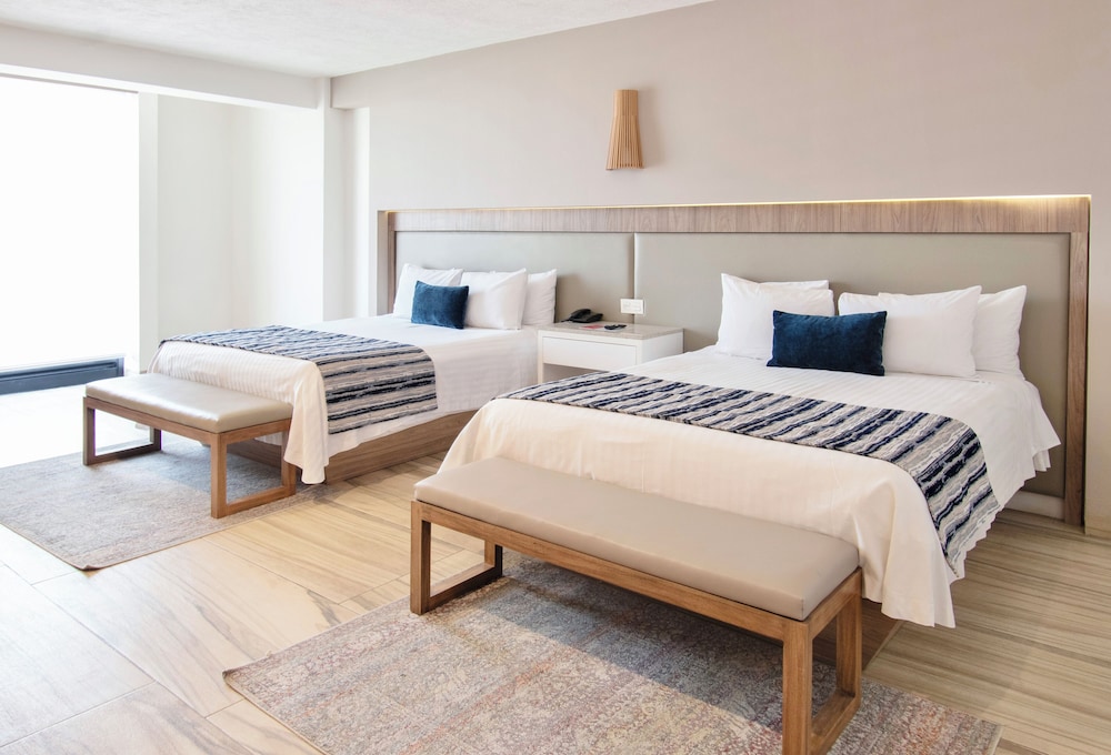 ROOM, 2 QUEEN BEDS