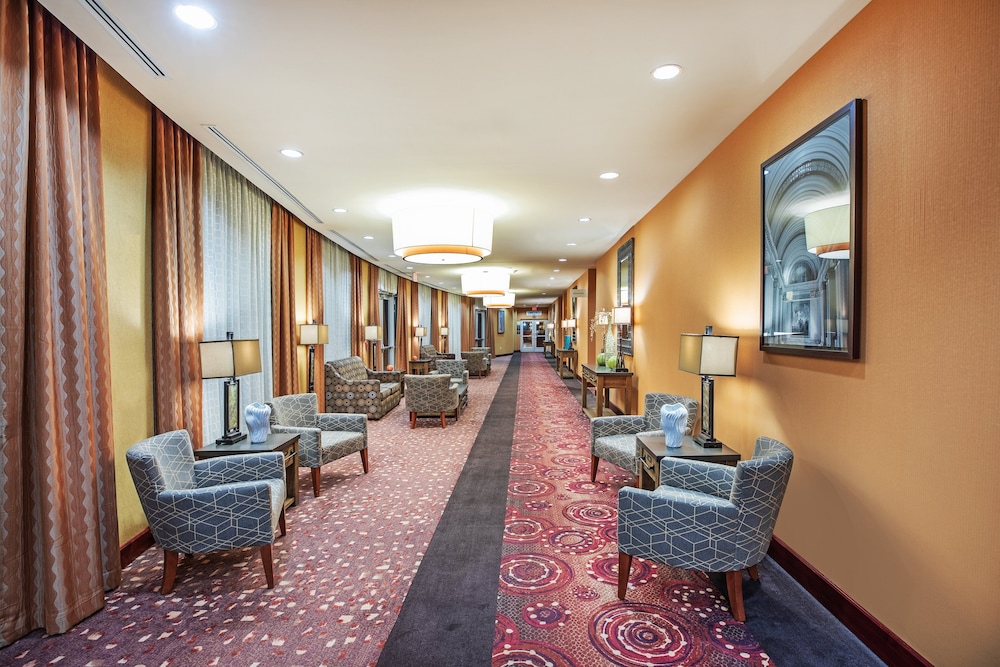 Holiday Inn Ardmore I 35 32/49