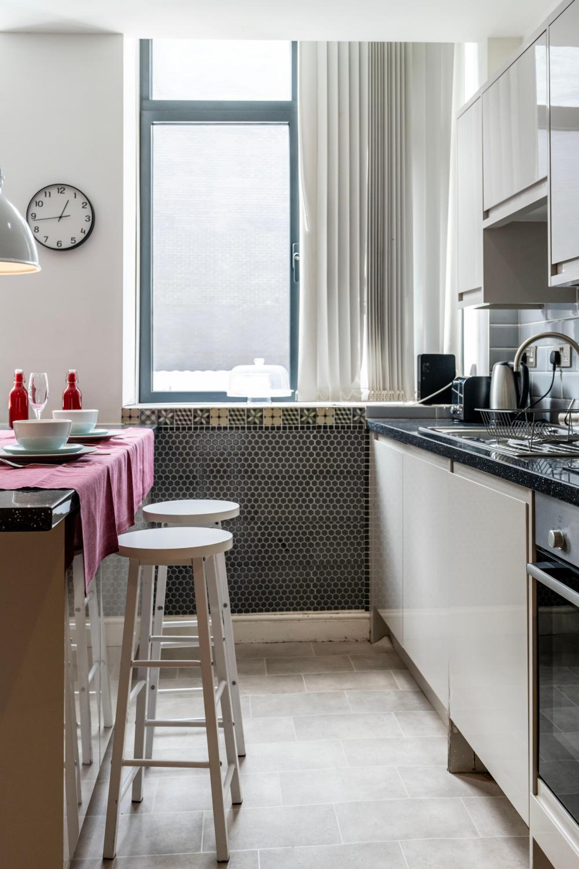 Shoreditch Apartments by PrimeCityHosts 5/37