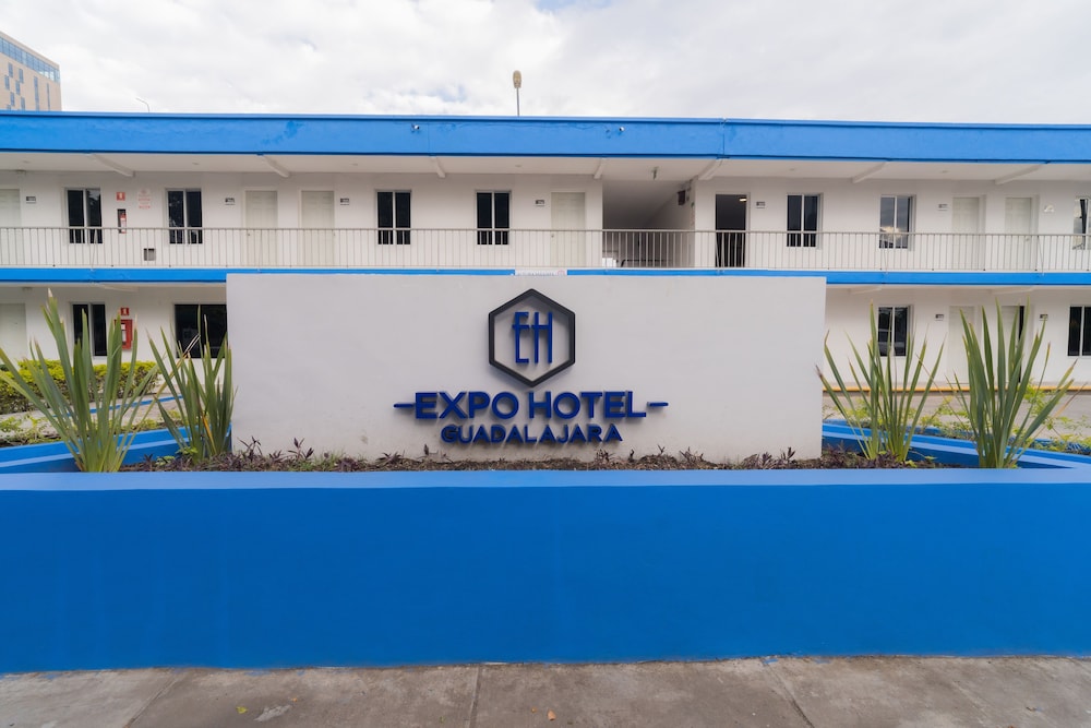 Expo Hotel photo2
