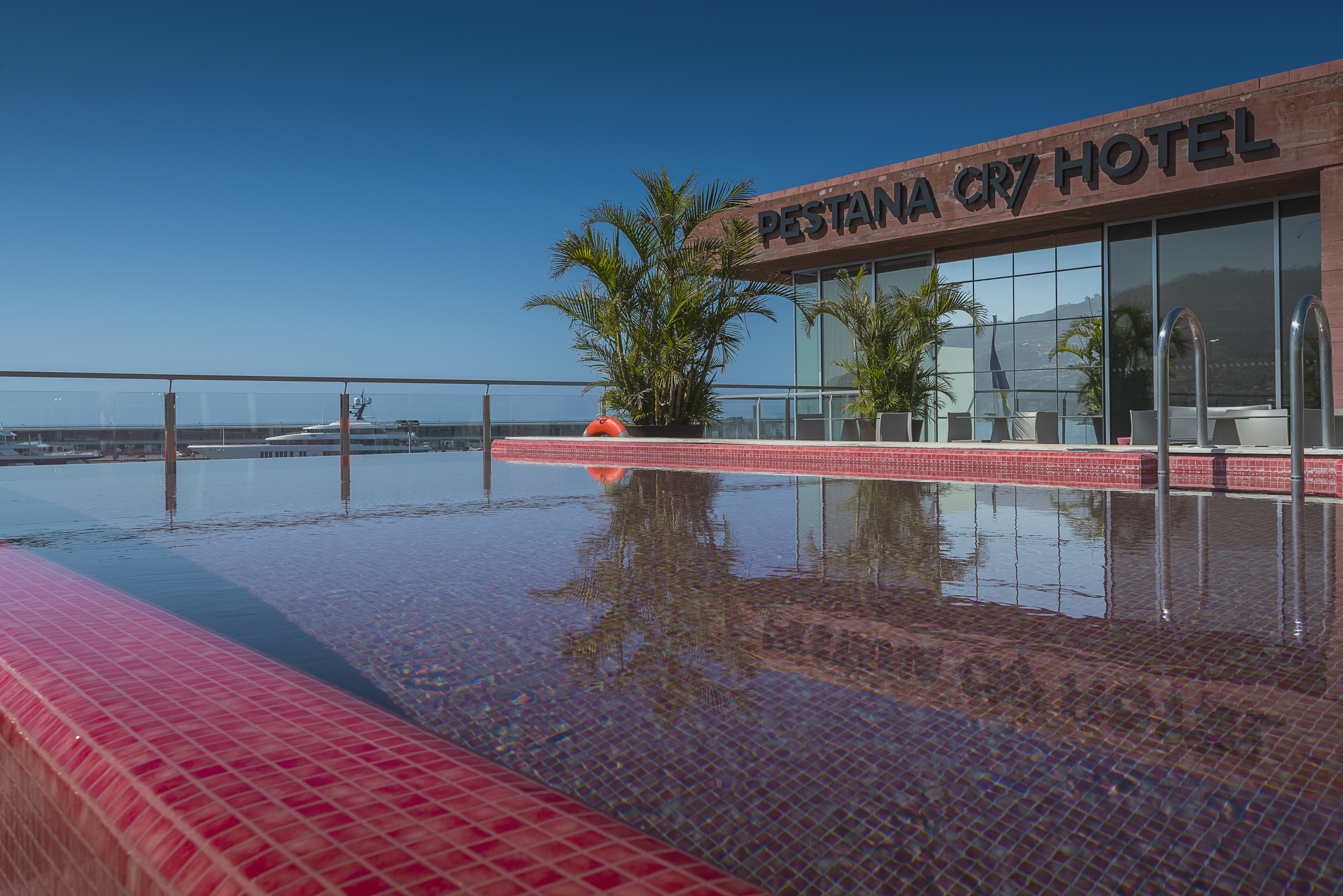 Pestana Cr7 Funchal 33/67