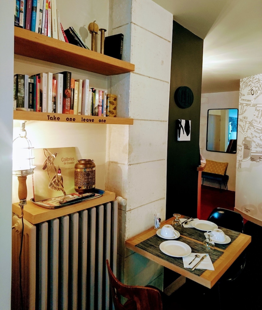 Accostage Hotel 48/63