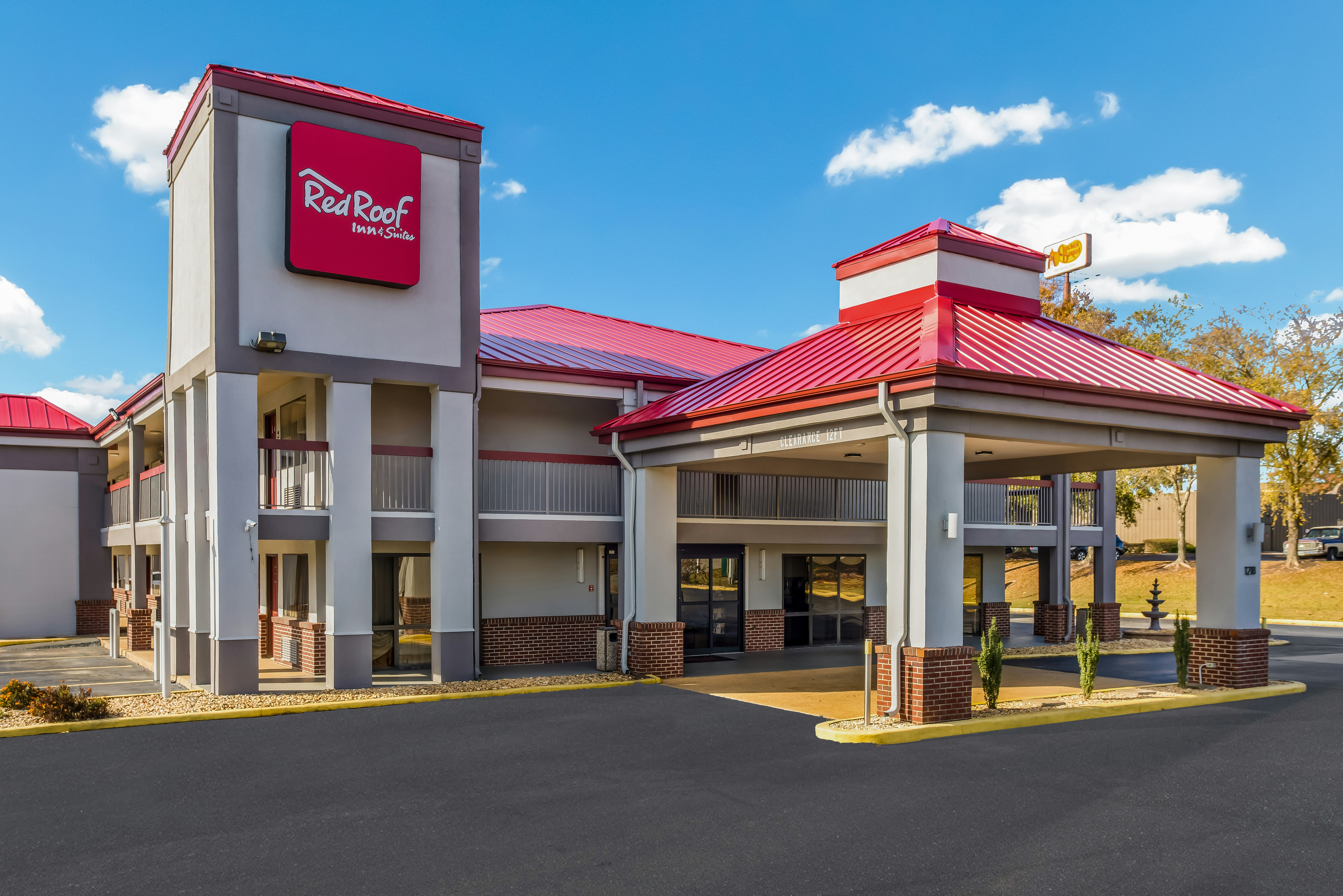 Red Roof Inn & Suites Athens, AL 6/15