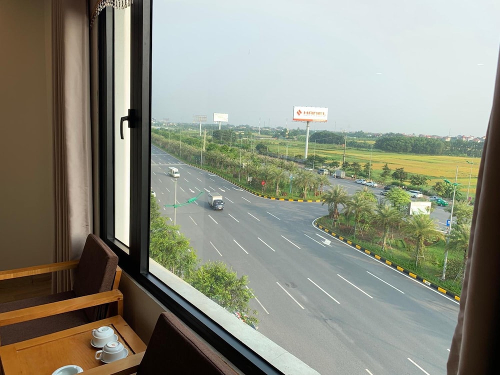 Dragon Airport Hotel 48/49