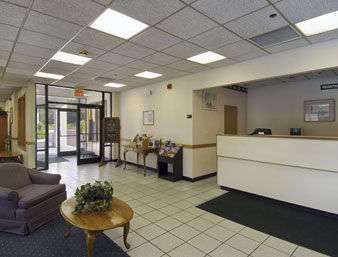 Knights Inn Liberty 1/5