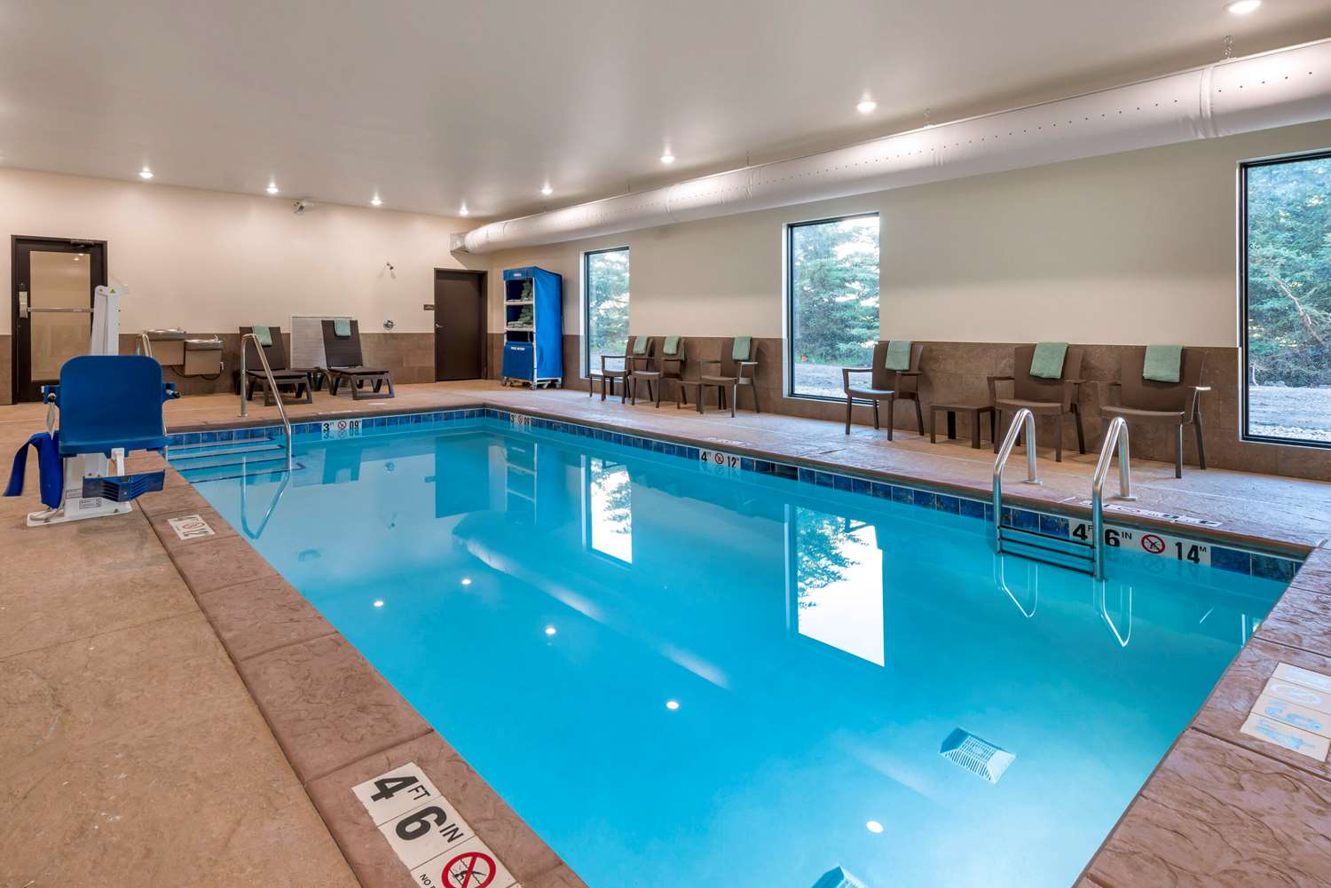 Comfort Inn & Suites Mankato, MN 11/30