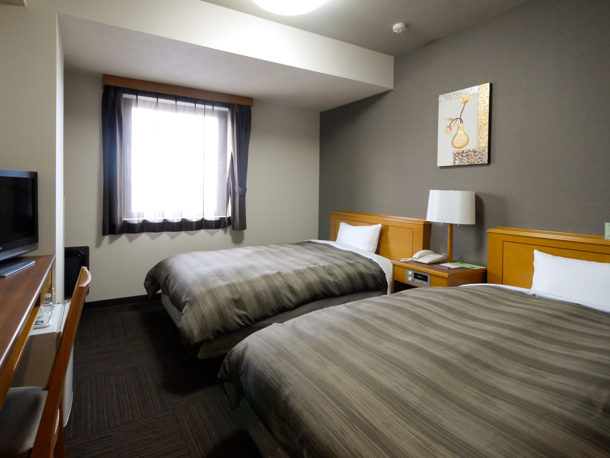 ROOM, TWIN BEDS, SMOKING