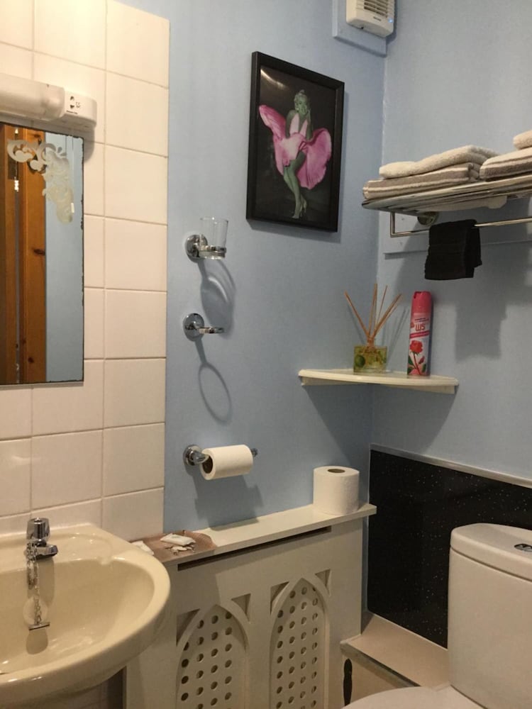 Alltonside Guest House 24/24
