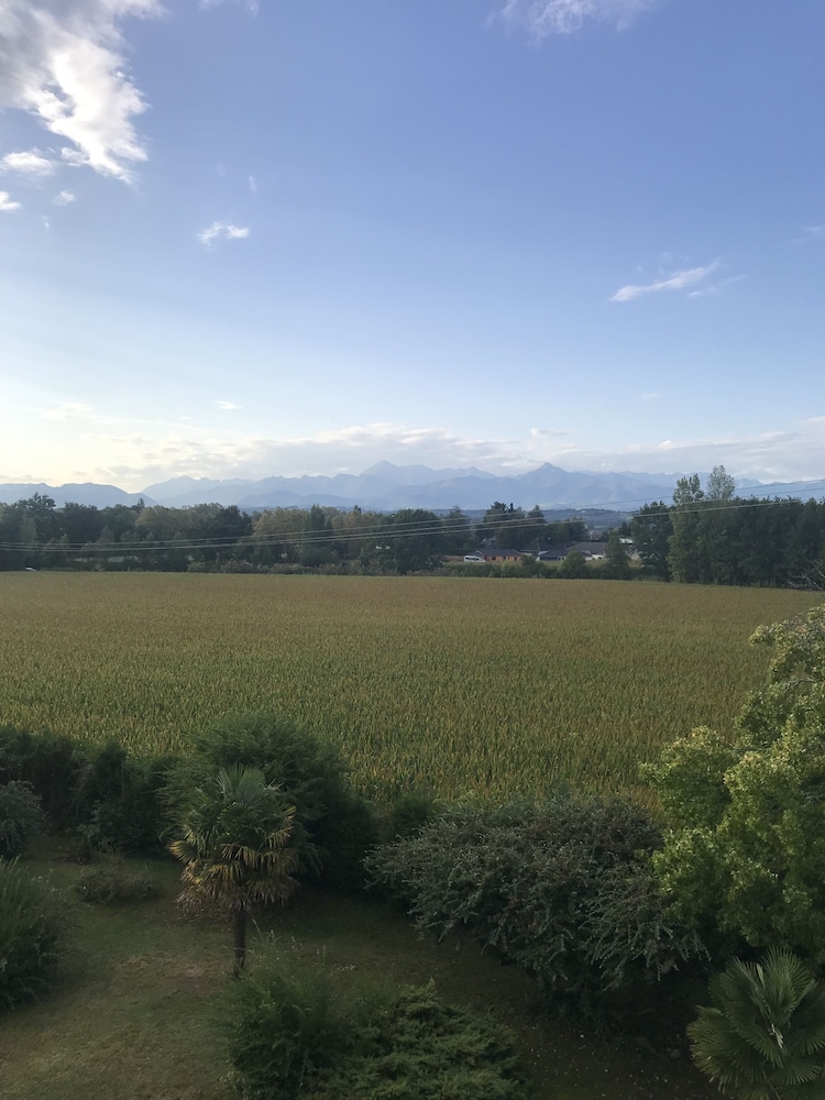 Ibis Tarbes Odos 62/64