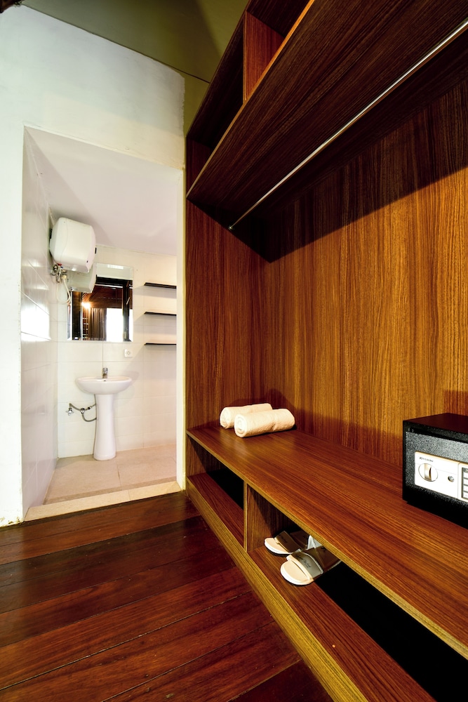 The Lumbung Wood Villa 20/39