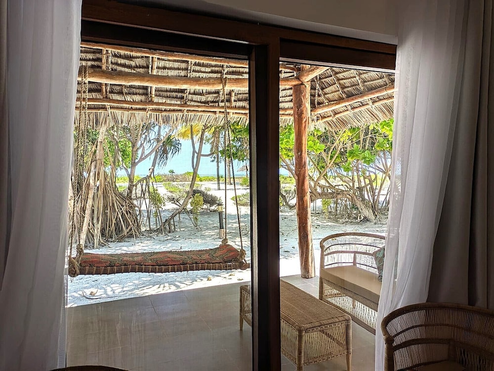 Hakuna Majiwe Beach Lodge 26/50