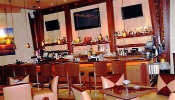 Hollywood Casino Hotel 31/37
