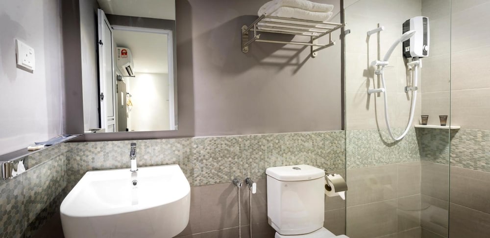 H Boutique Hotel Xplorer Kota Damansara 35/39