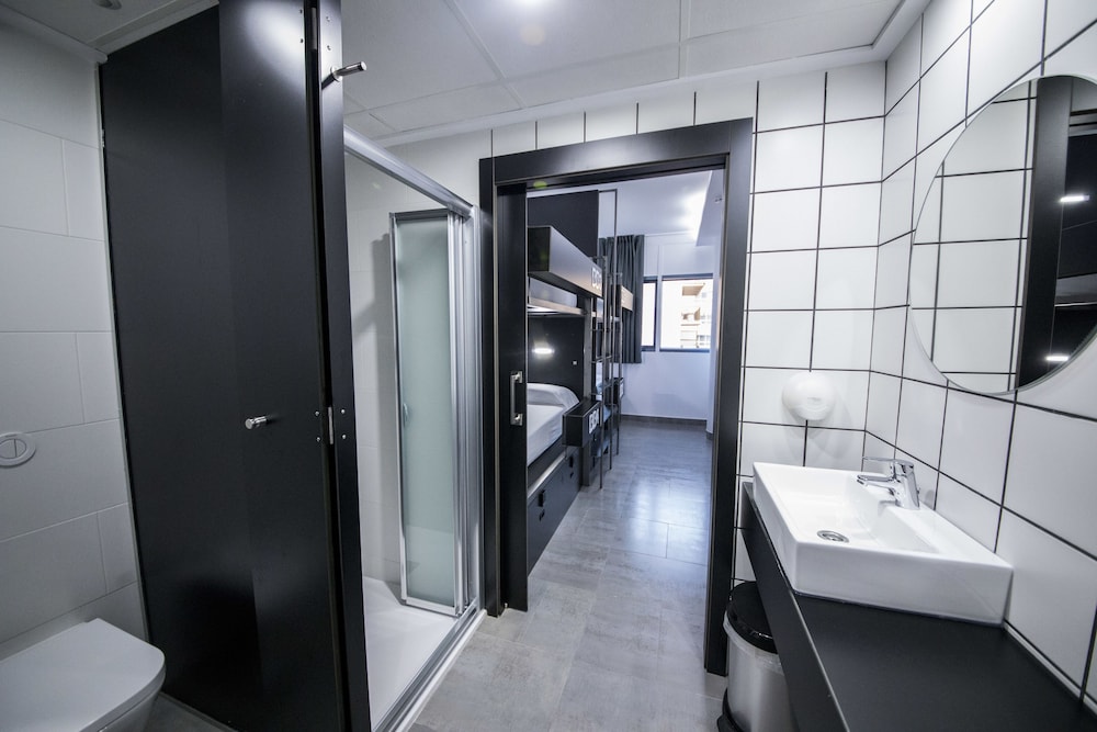 Bea Beach Hostel 36/44