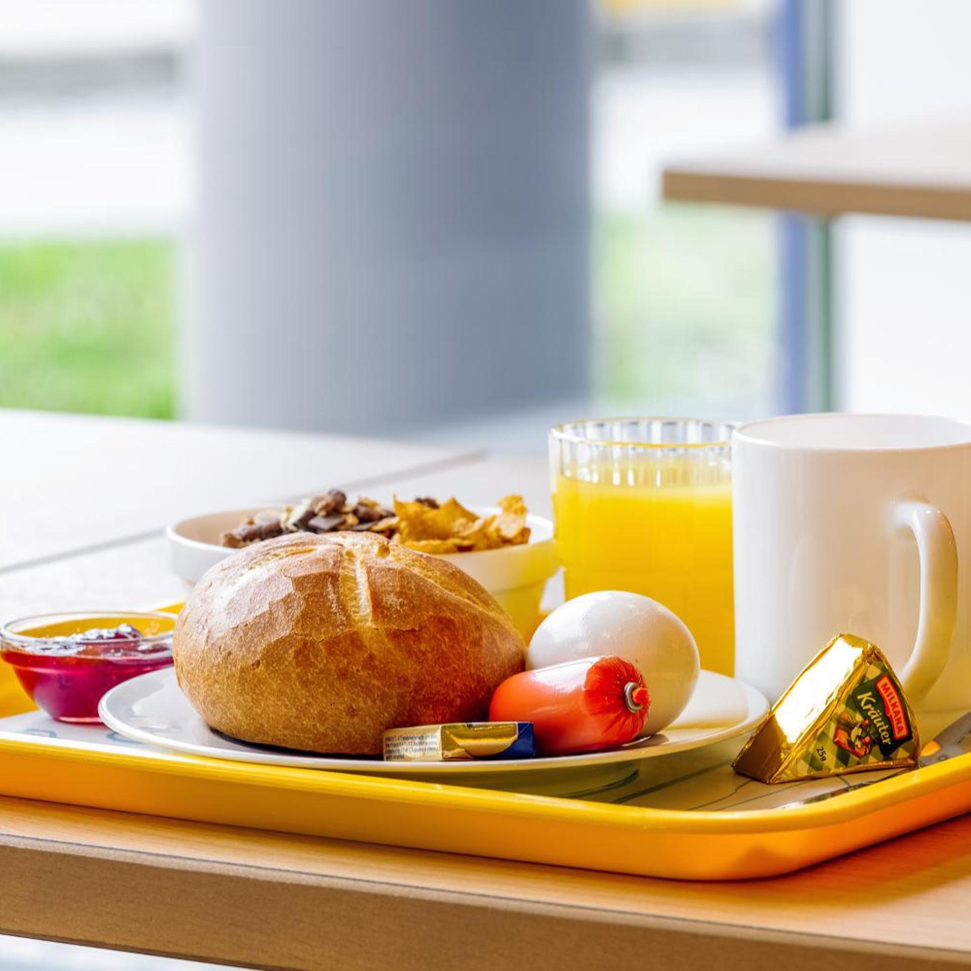 Ibis Budget Salzburg Airport - Self-Check-In 21/29