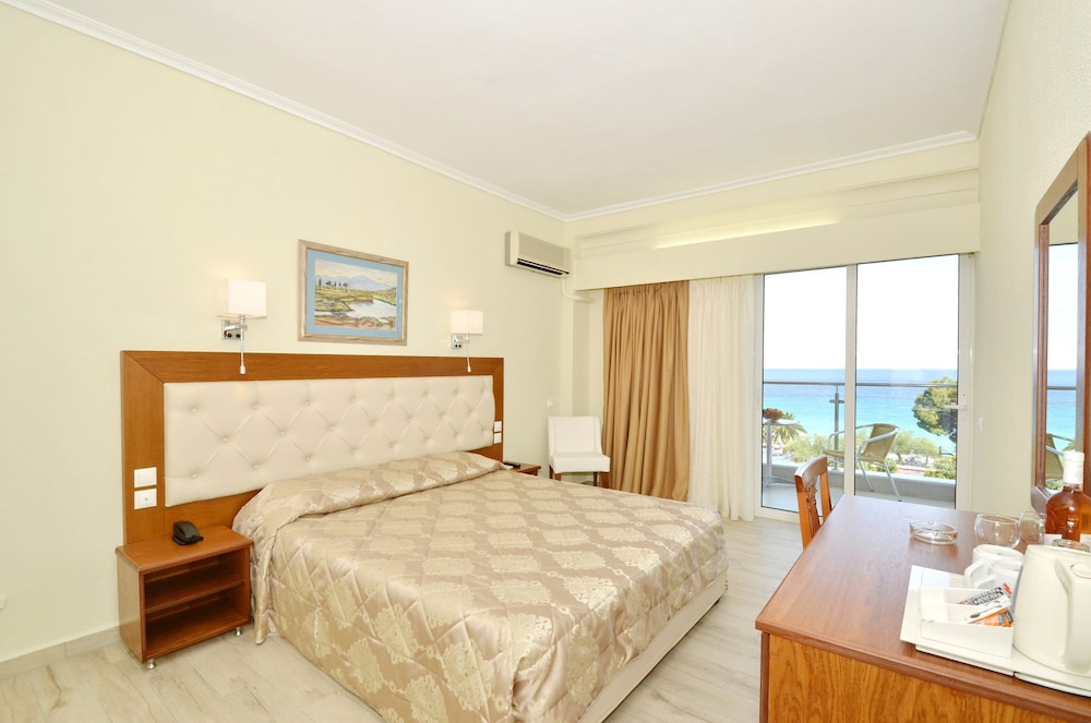 SUPERIOR, DOUBLE OR TWIN BED, SEA VIEW