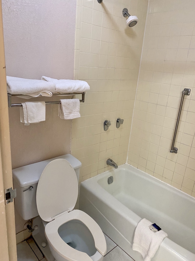 Motel6 Marianna, FL 54/60