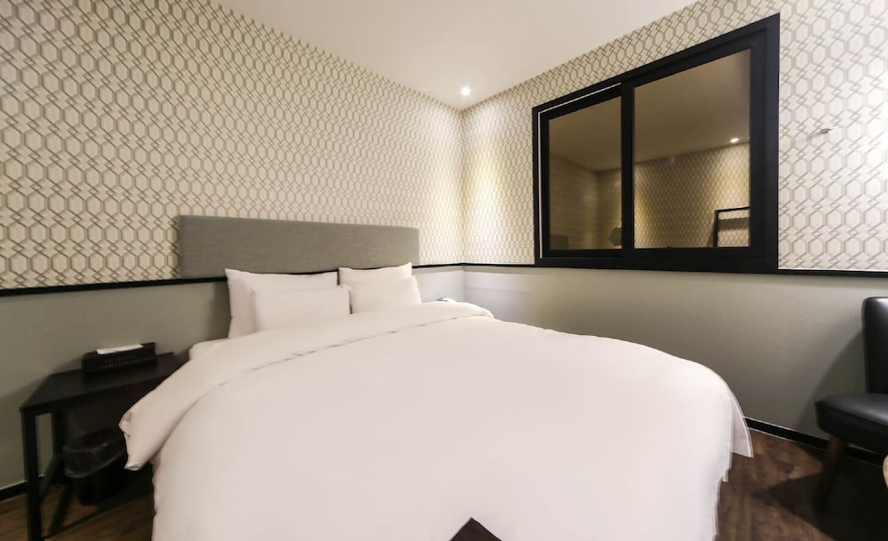Hotel Frenchcode 17/50