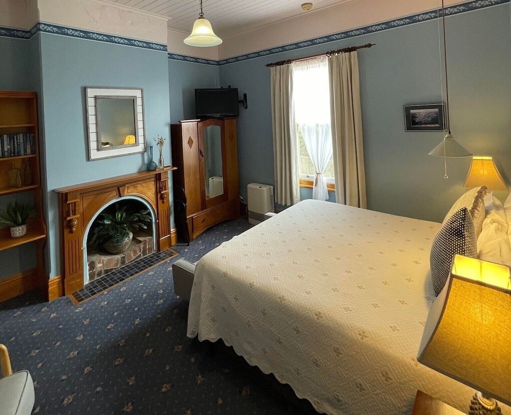 Hanlon House Bed And Breakfast 29/52