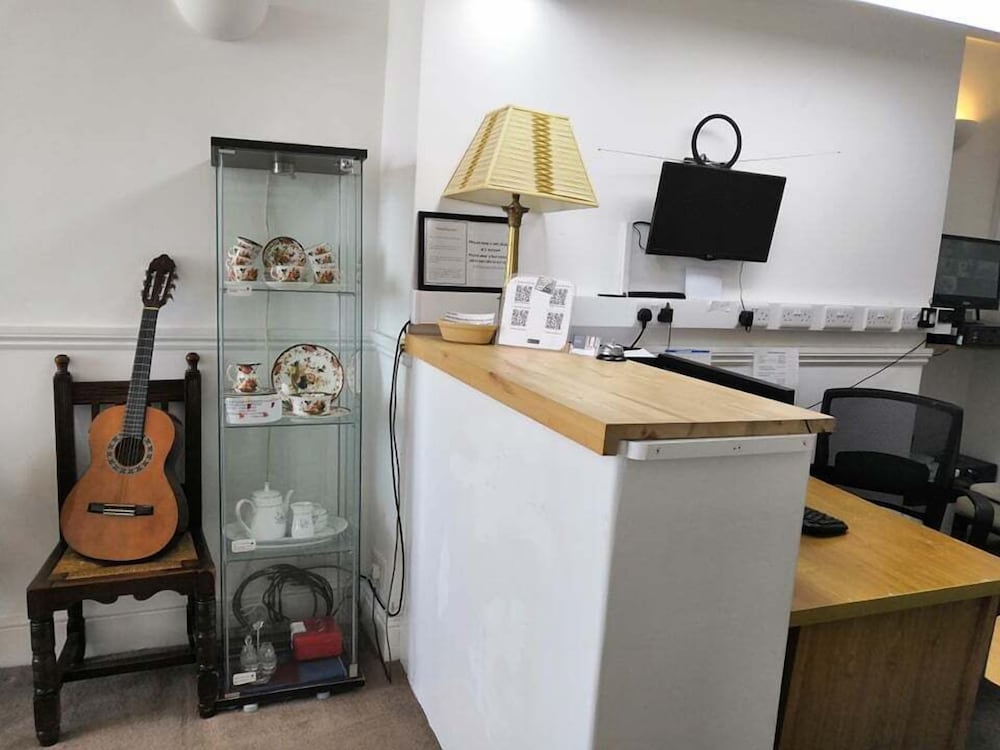Celtic Bay Guest House 43/57