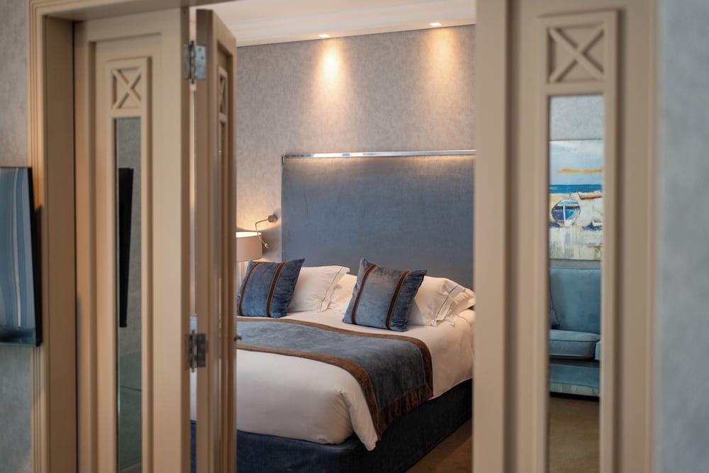 Park, Executive, Suite, King Bed