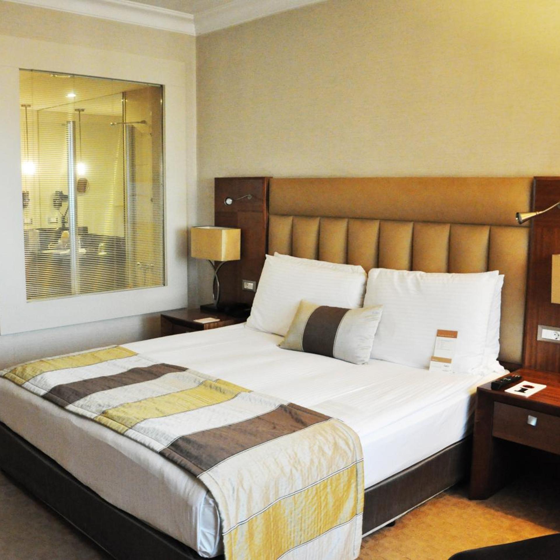 SUPERIOR, KING BED, WITH VIEW