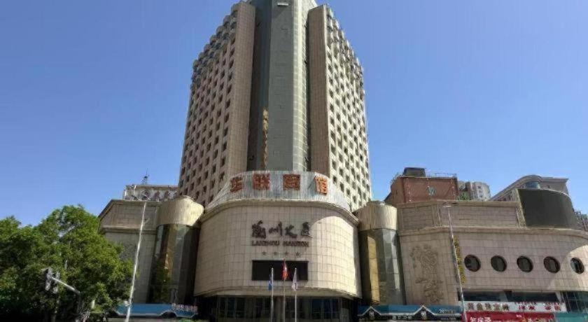 Hualian Hotel 3/50
