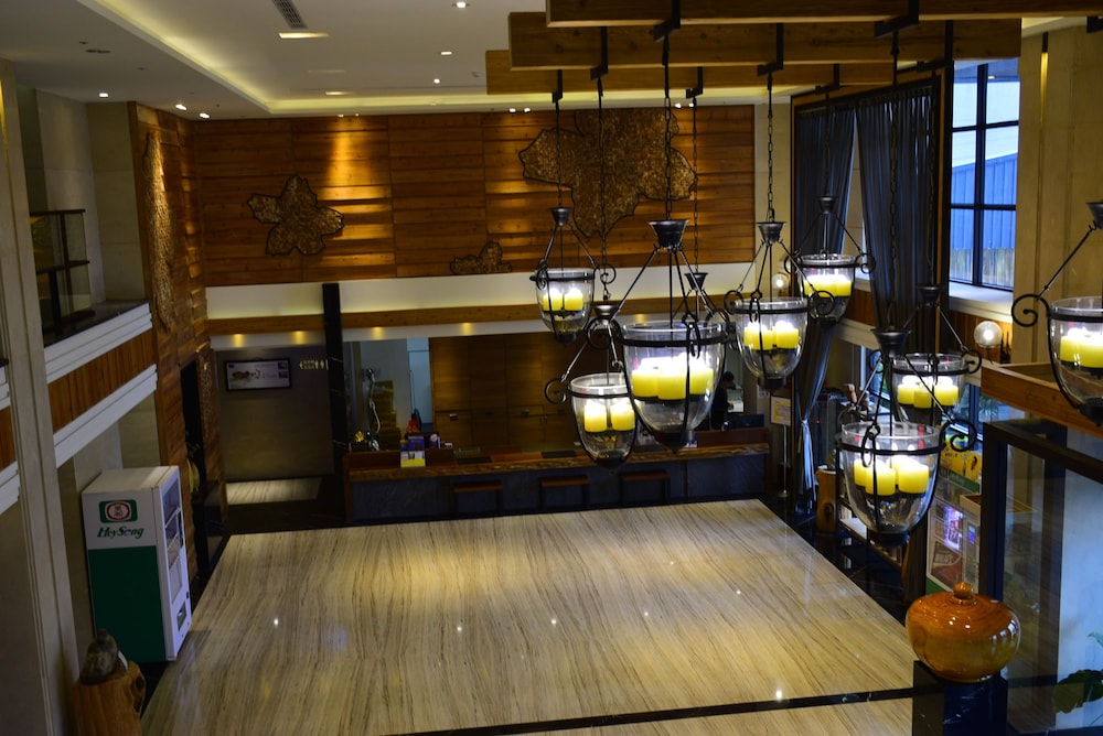 Ali Mountain Oriental Pearl International Hotel 3/41